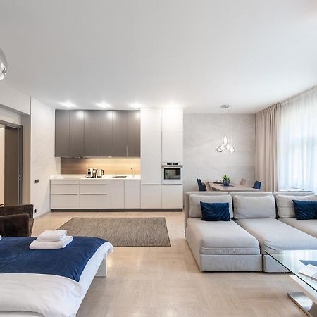 New Luxury Apt With Ac&Parking In The Center Of Prague Apartamento Exterior foto