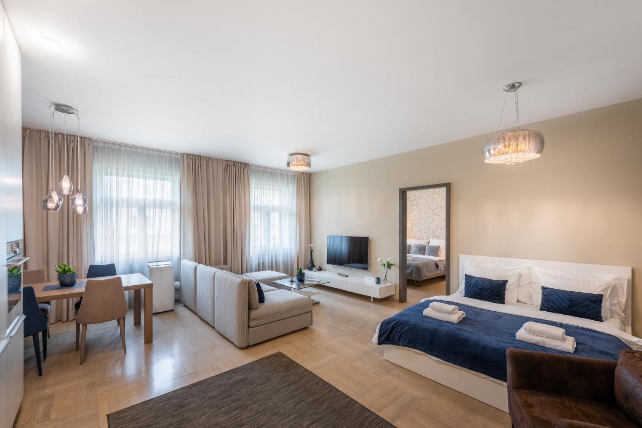 New Luxury Apt With Ac&Parking In The Center Of Prague Apartamento Exterior foto