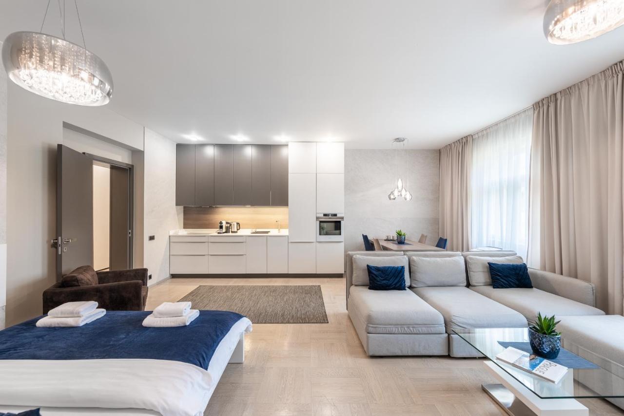 New Luxury Apt With Ac&Parking In The Center Of Prague Apartamento Exterior foto