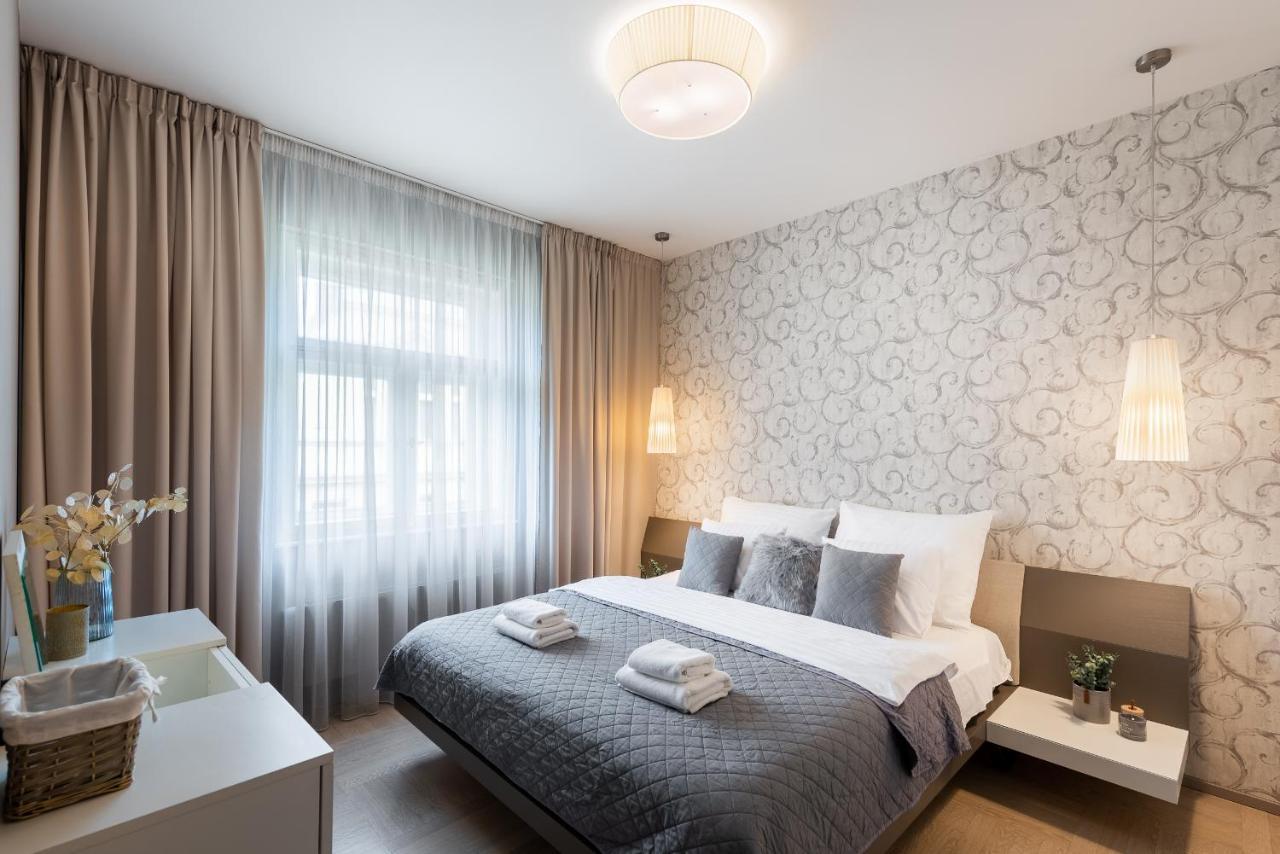 New Luxury Apt With Ac&Parking In The Center Of Prague Apartamento Exterior foto