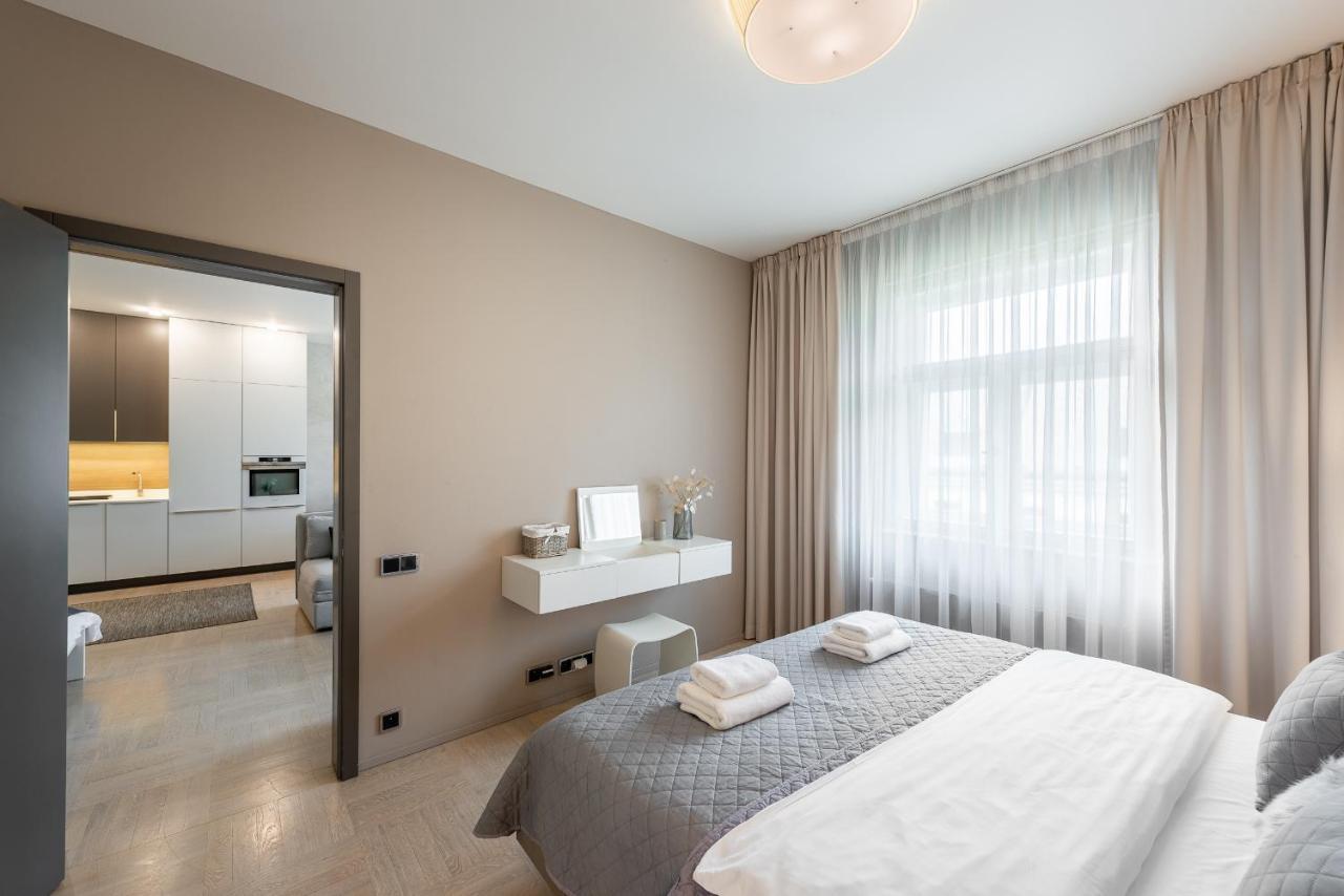 New Luxury Apt With Ac&Parking In The Center Of Prague Apartamento Exterior foto
