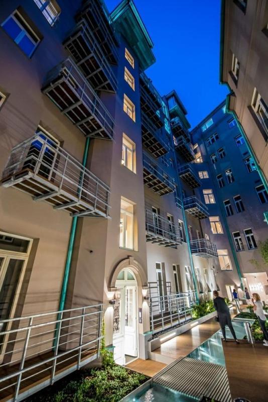 New Luxury Apt With Ac&Parking In The Center Of Prague Apartamento Exterior foto